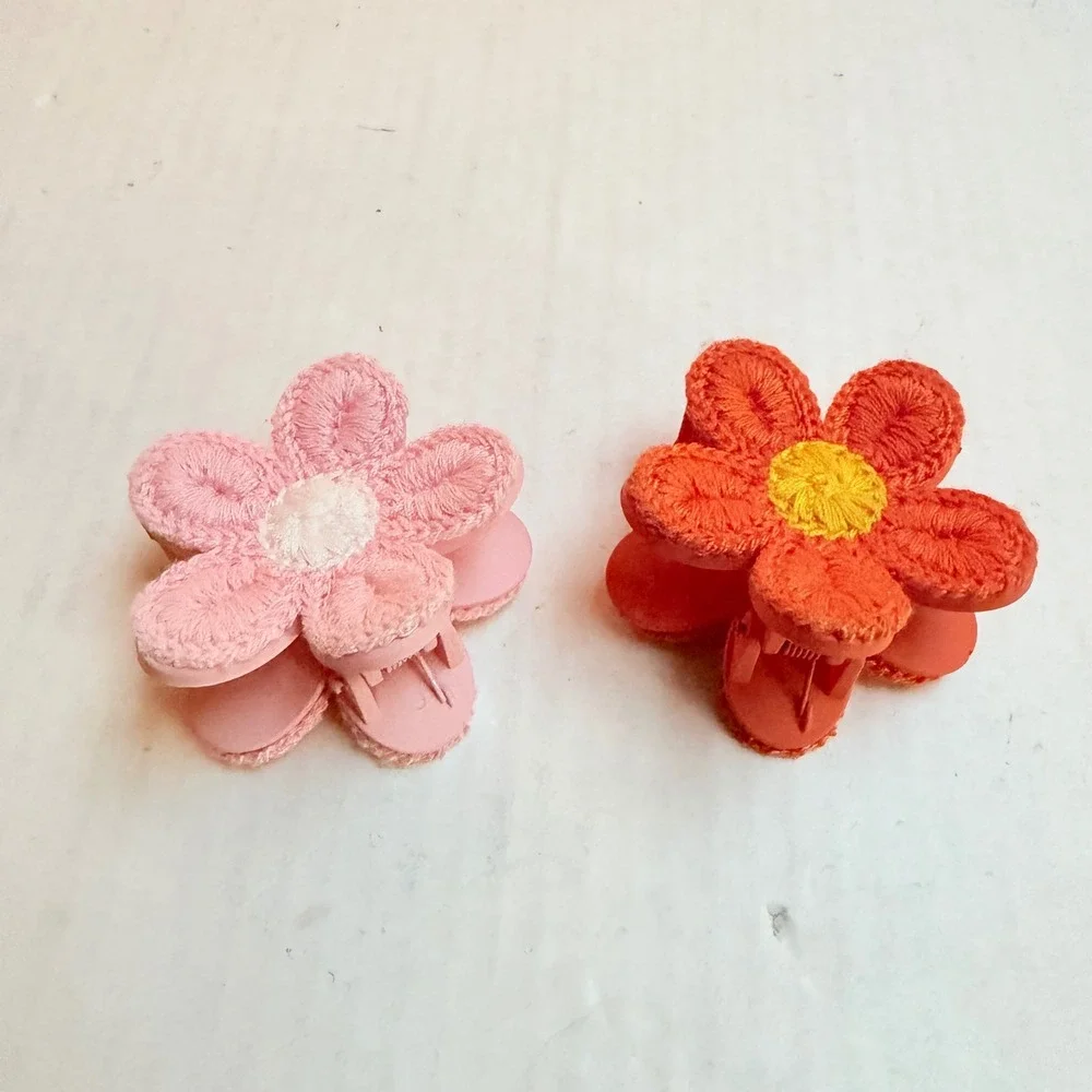 N/A embroidered flower
